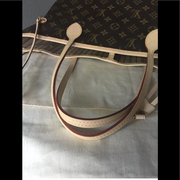 Louis Vuitton Neverfull MM - Picture 7 of 7